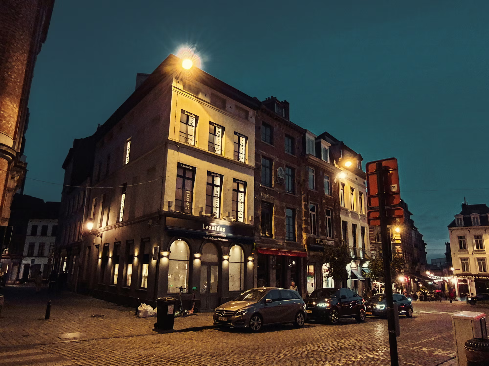 Trajnostna moda: Prihodnost oblačil in zavestne izbire